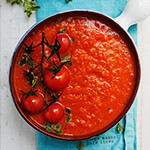Pot of tomato pasta sauce 